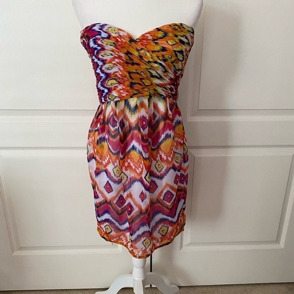 Gianni Bini Strapless Aztec Print DressMulticolor Empire Waist EUC Size M